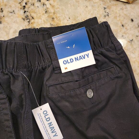 NWT Old Navy Stretchy Waist Black Shorts 3.5" - Picture 3 of 5